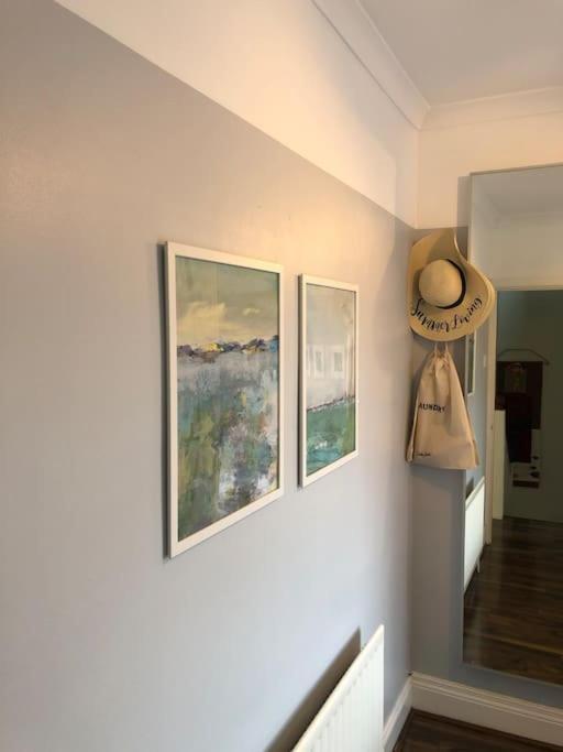 Cosy Two Bed Terraced House 7Min Drive From City Belfast Bagian luar foto