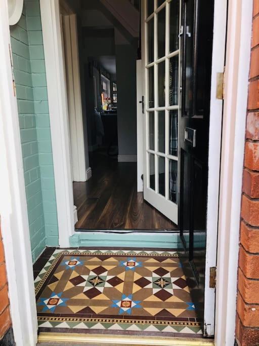 Cosy Two Bed Terraced House 7Min Drive From City Belfast Bagian luar foto