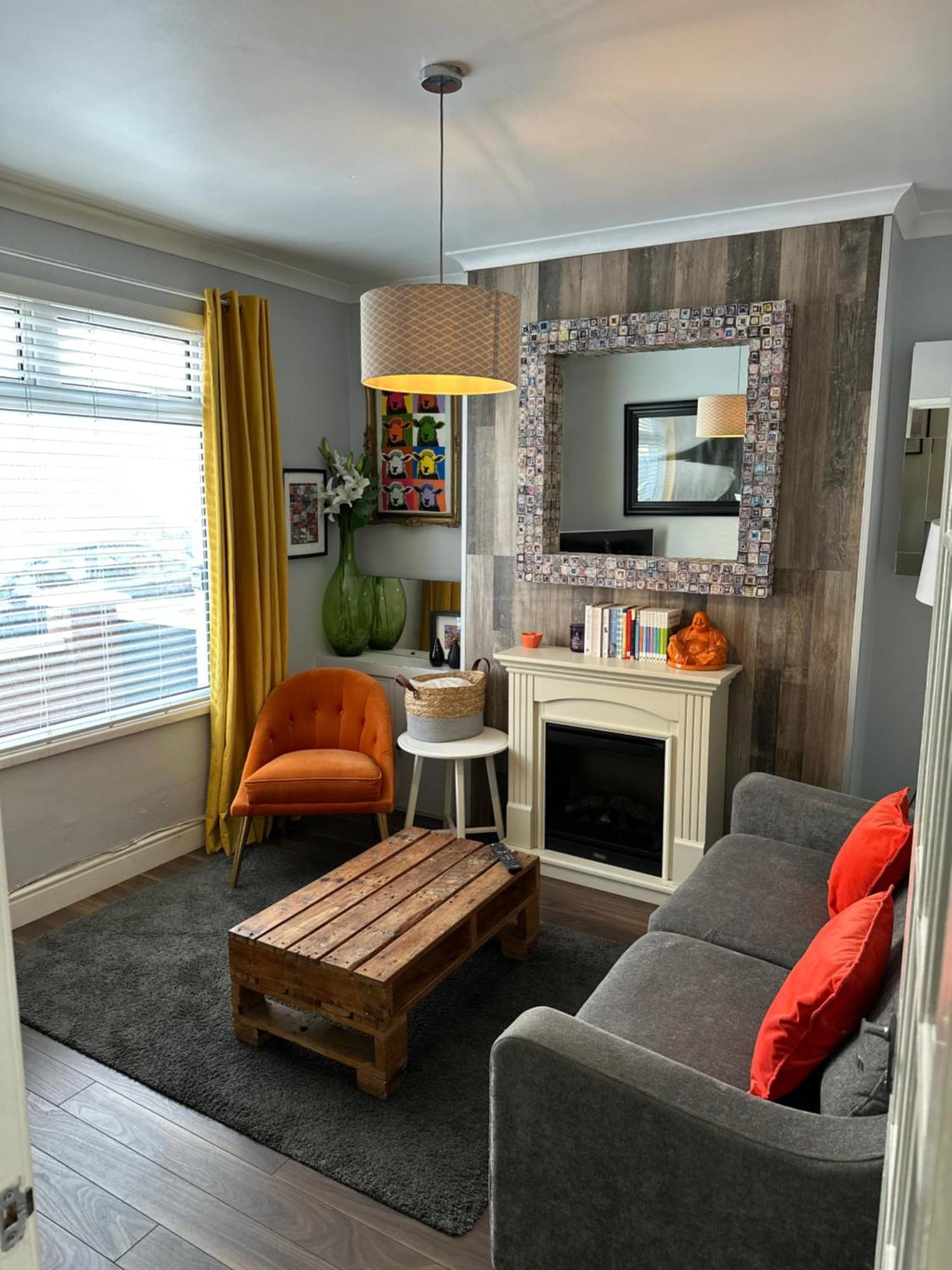 Cosy Two Bed Terraced House 7Min Drive From City Belfast Bagian luar foto