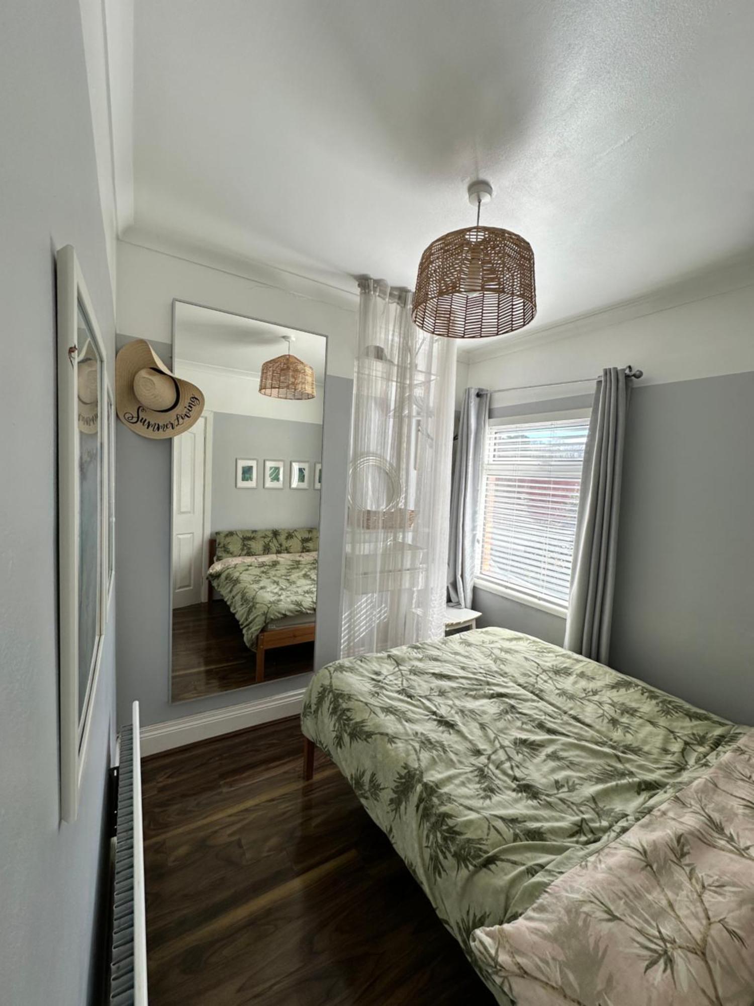 Cosy Two Bed Terraced House 7Min Drive From City Belfast Bagian luar foto